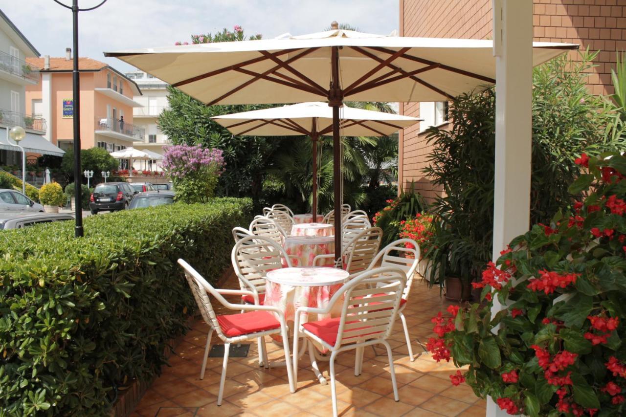 רימיני Hotel Driade Sul Mare מראה חיצוני תמונה