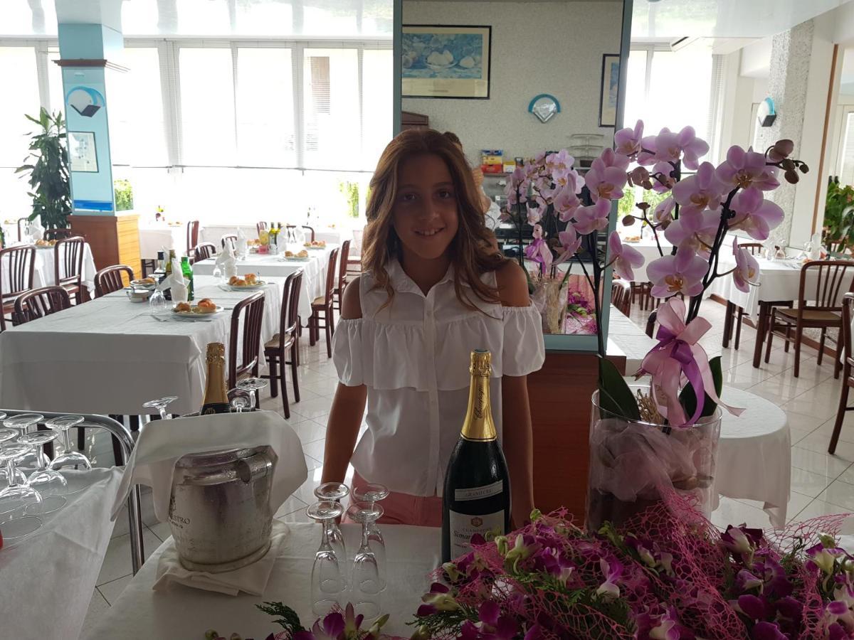 רימיני Hotel Driade Sul Mare מראה חיצוני תמונה