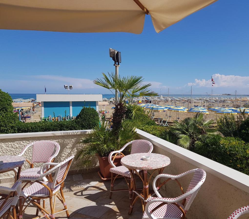 רימיני Hotel Driade Sul Mare מראה חיצוני תמונה