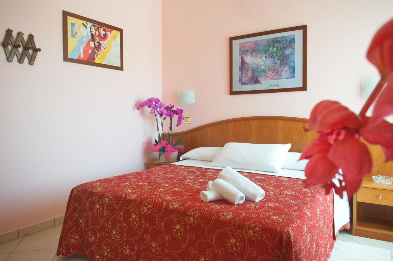 רימיני Hotel Driade Sul Mare מראה חיצוני תמונה