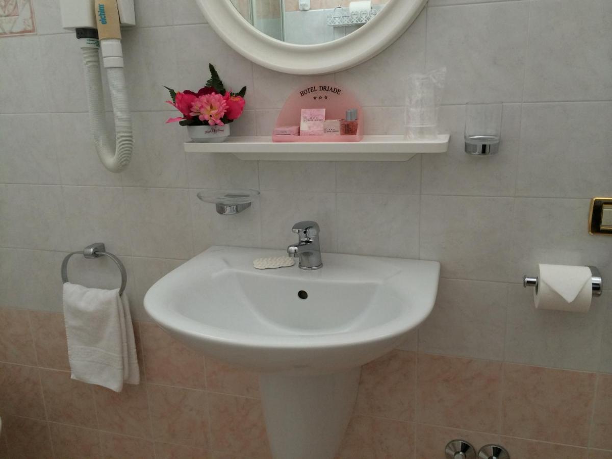 רימיני Hotel Driade Sul Mare מראה חיצוני תמונה